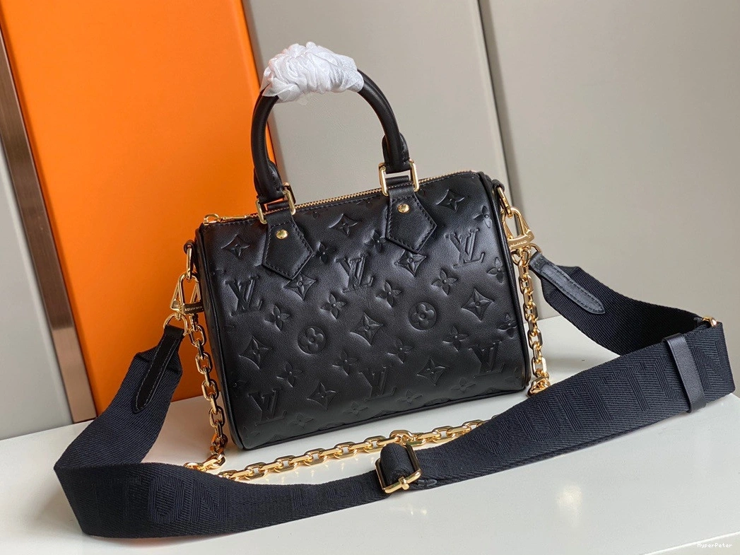 22 LOUIS VUITTON SPEEDY BANDOULIÈRE 0715